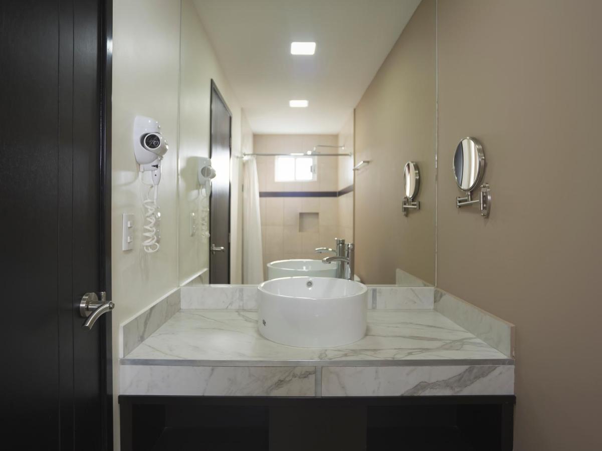 Smart Hotel Monterrey Ngoại thất bức ảnh